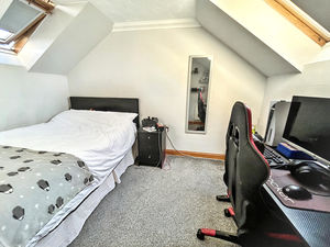 Bedroom- click for photo gallery